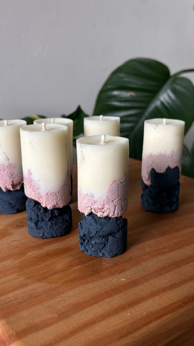 Conjunto de velas Mini com base rosa e grafite